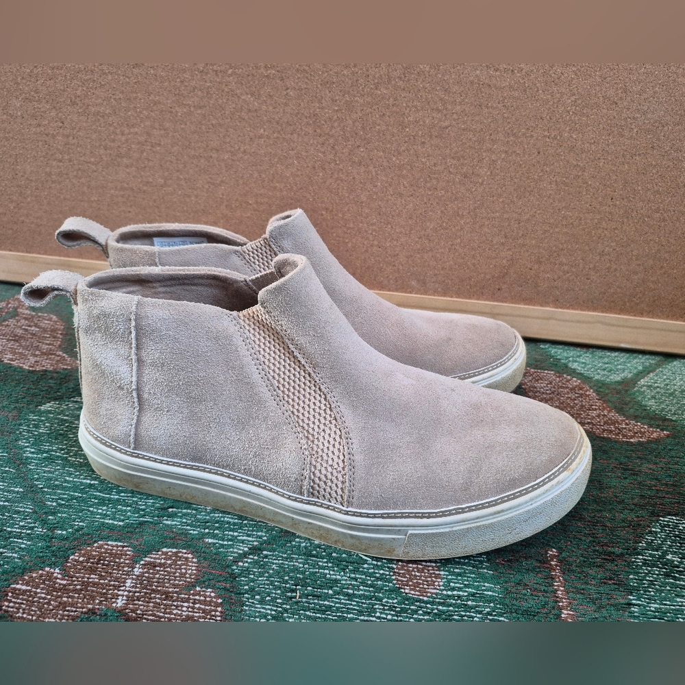 Toms Suede Boots Size 10 Womens
